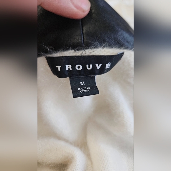 TROUVE White and black rabbit fur cardigan jacket. Faux leather trim. Size M - Picture 11 of 12